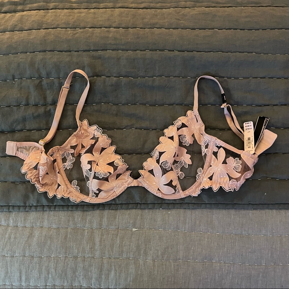 NWT Victoria’s Secret Bra